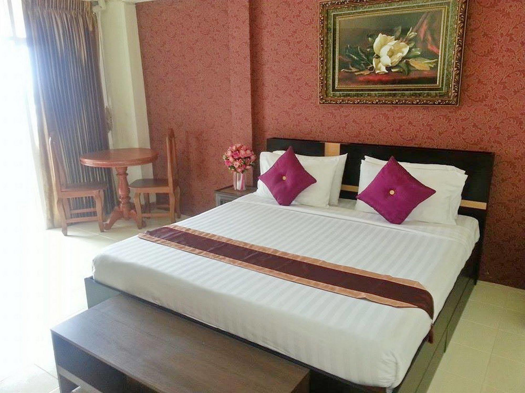 The Sun Resort & Spa Pattaya Eksteriør bilde